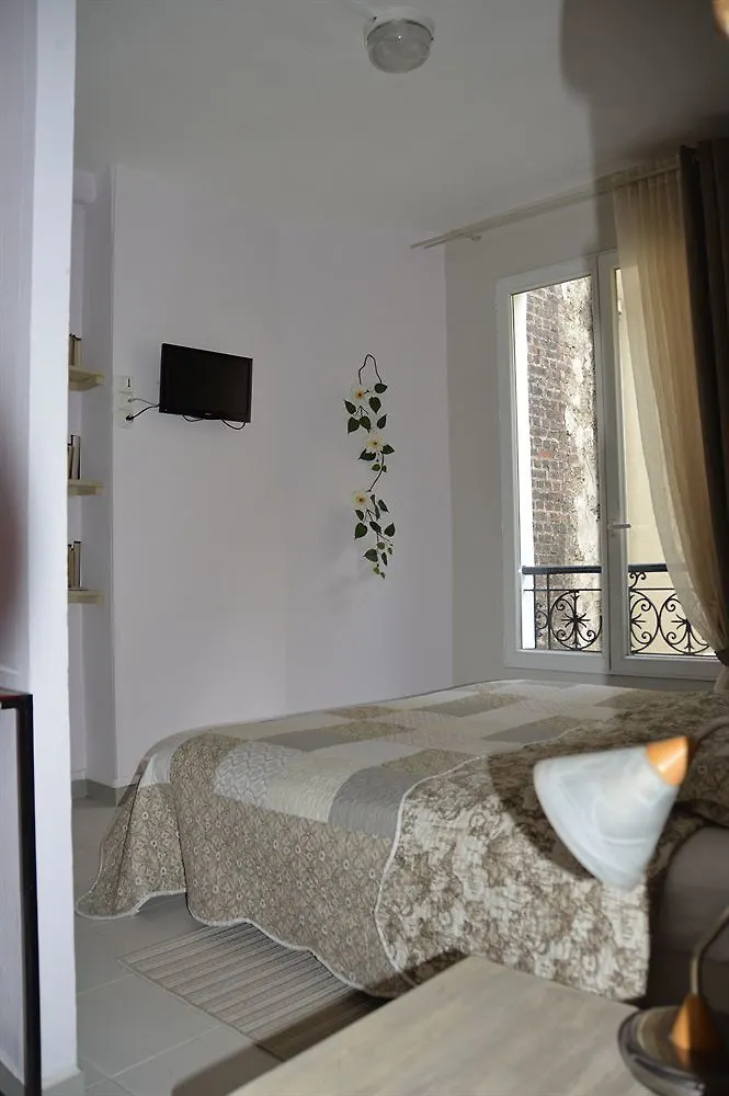 **  פריז Hotel Saint Georges צרפת