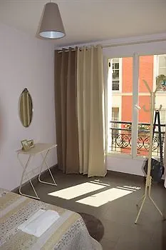 פריז Hotel Saint Georges