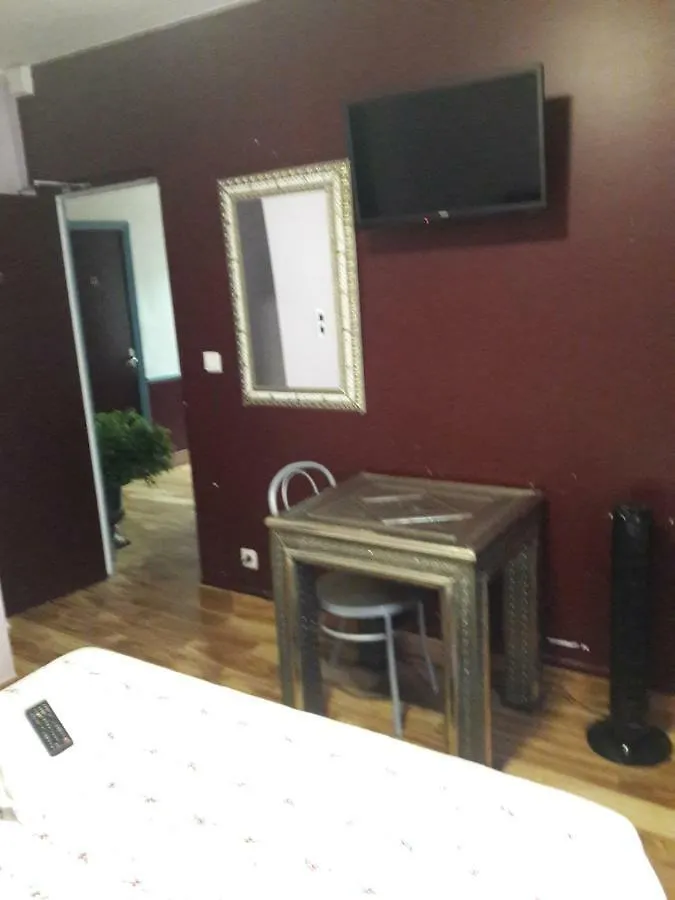 פריז Hotel Saint Georges